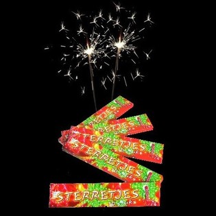 STERNE, 16 cm. LANG. INHALT 10 STARS (8 Packs zu 10 Stck.)